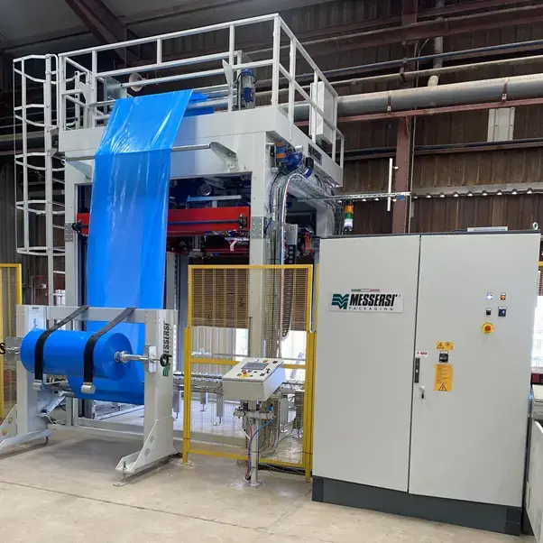 Ligne Stretch Hood installée par Robotec Packing