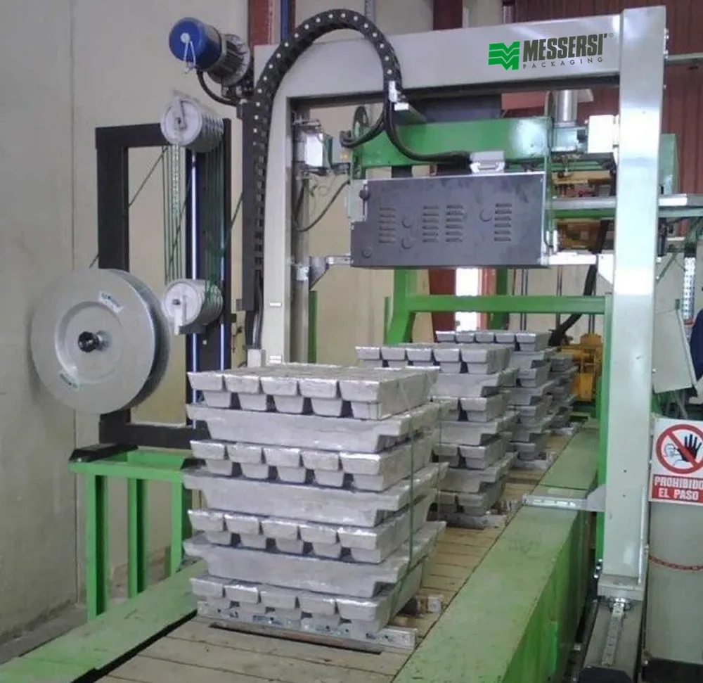 Ingot strapping installation for the metal sector