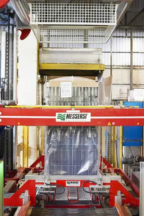 Industrial installation for the glass sector