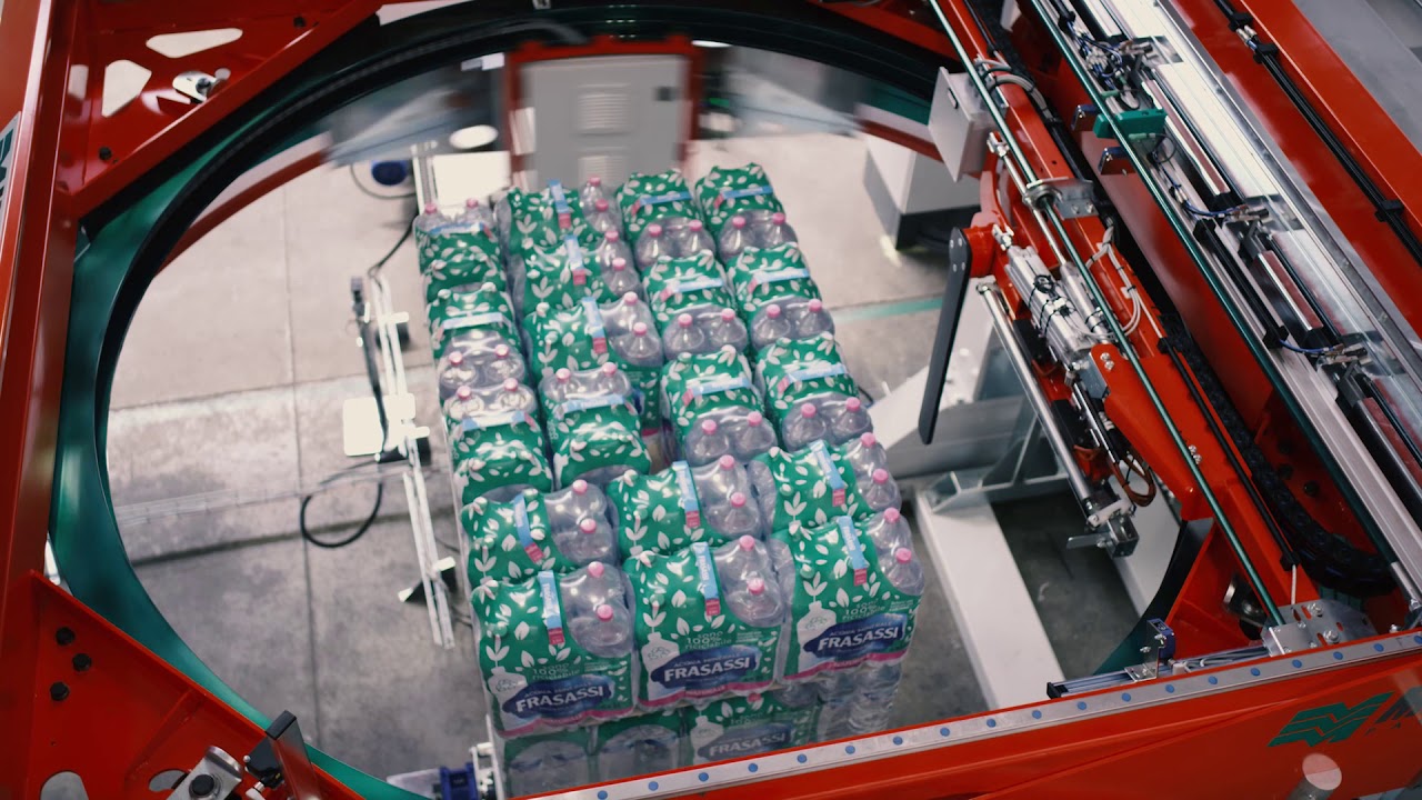 Industrial stretch wrapper for pallet packaging with stretch film